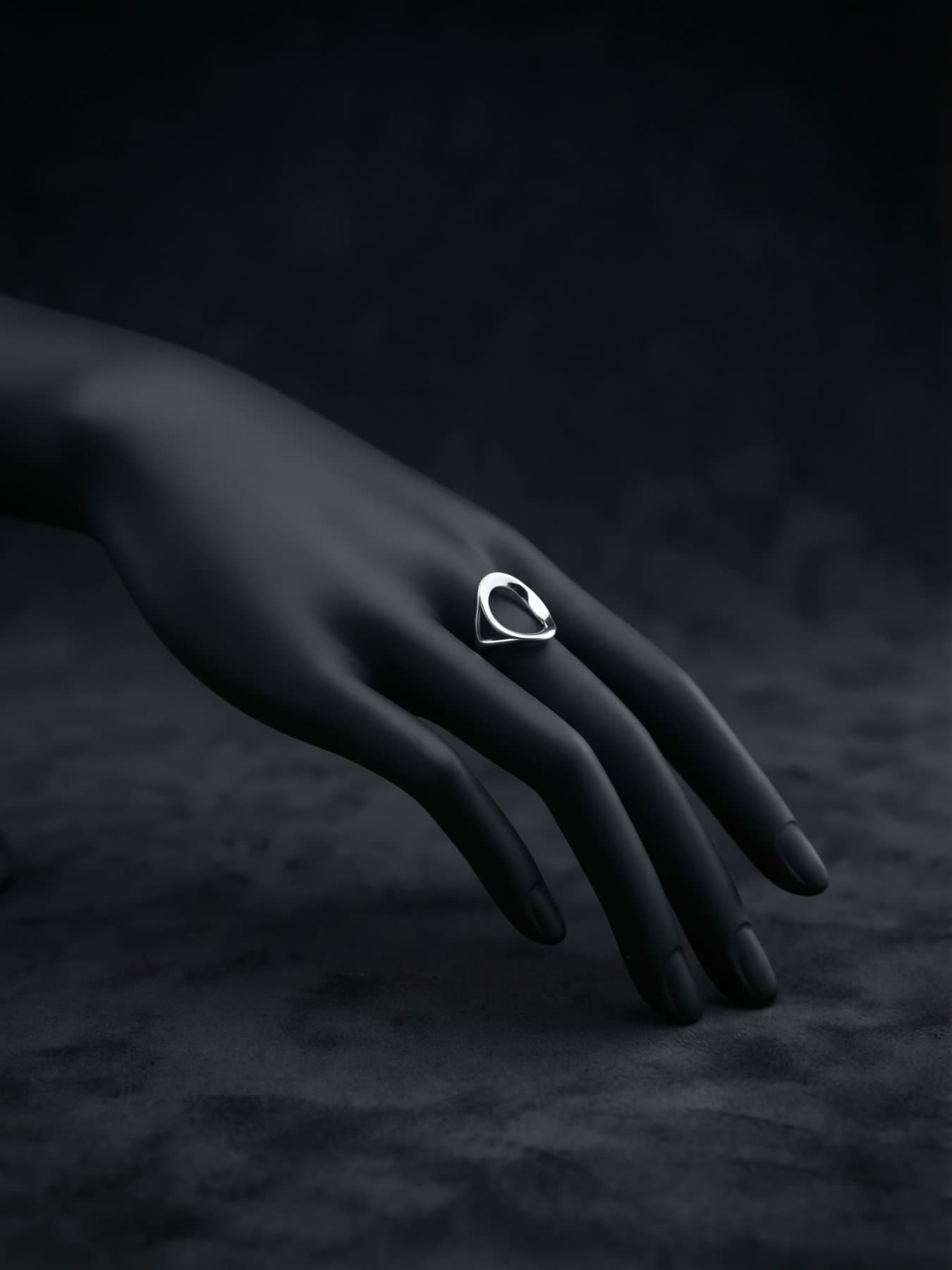 Anillo con rueda plana