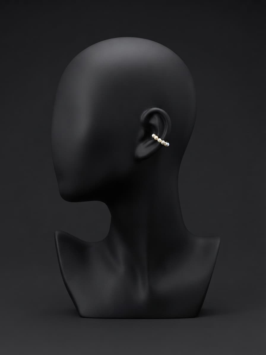 Ear cuff chico plateado con perlas